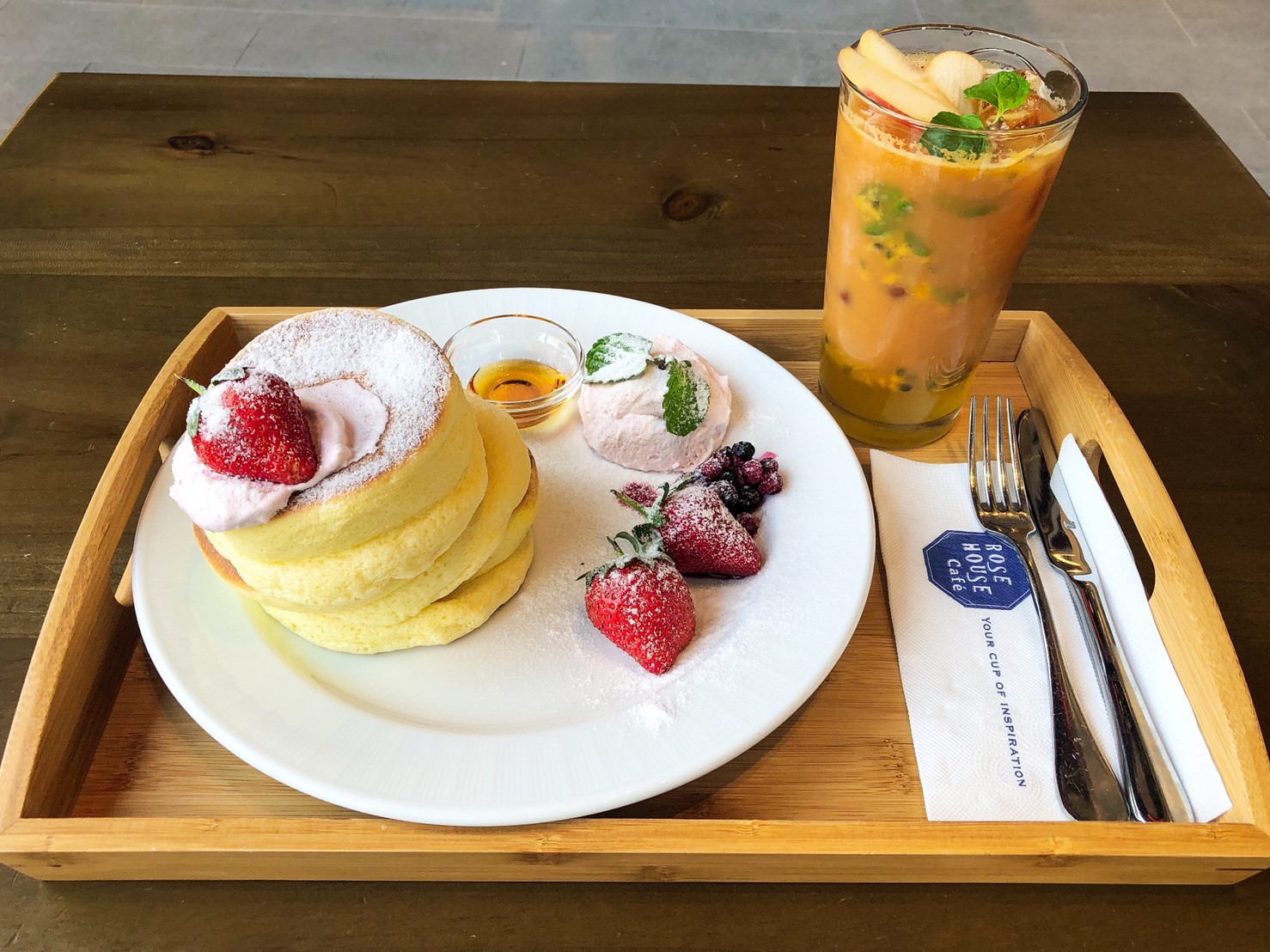 [食記] 信義 ROSE HOUSE CAFE.北海道草莓舒芙蕾.